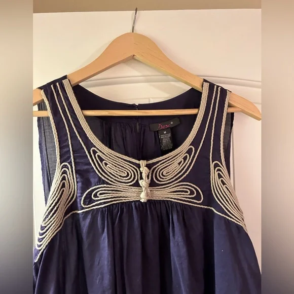 Dex Sleeveless Blouse, 100% Cotton.  Size Medium. - Picture 6 of 9